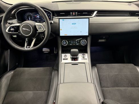 Used 2023 Jaguar F-PACE SVR AWD/4WD image 15