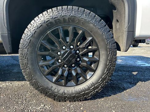 Used 2024 GMC Sierra 2500 Denali Ultimate w/ Max Trailering Package image 16