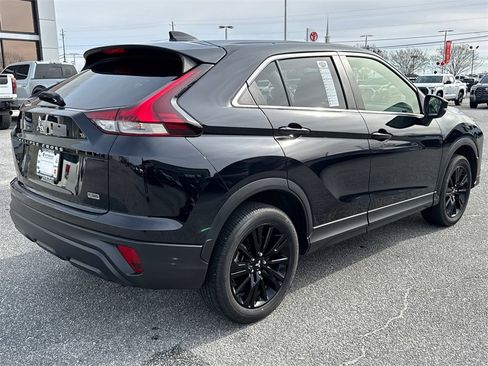 Used 2023 Mitsubishi Eclipse Cross LE image 3