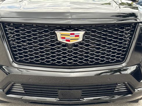 New 2026 Cadillac Escalade ESV Sport AWD/4WD image 15