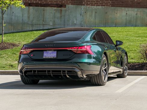 Used 2023 Audi RS e-tron GT w/ Carbon Performance Package AWD/4WD image 4