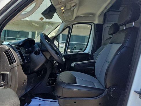 Used 2026 RAM ProMaster 2500 w/ Convenience Group FWD image 18