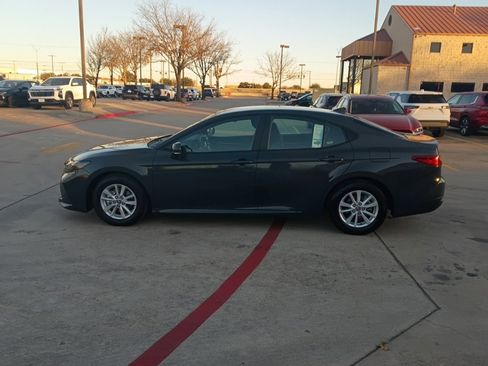 Used 2025 Toyota Camry LE image 1