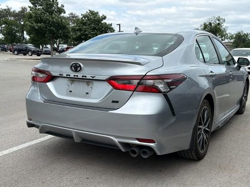 Used 2024 Toyota Camry SE FWD image 4