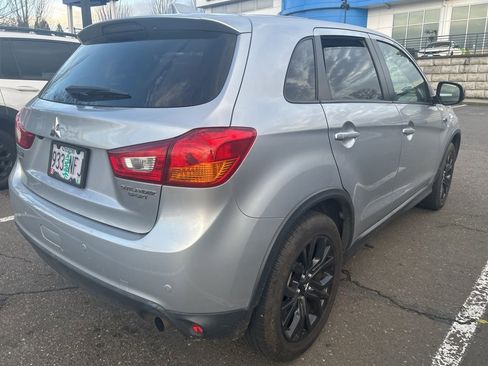 Used 2017 Mitsubishi Outlander Sport LE image 4