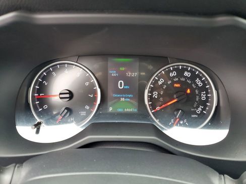 Used 2022 Toyota RAV4 LE FWD image 9