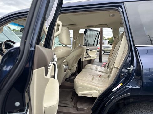 Used 2017 Lexus GX 460 image 23