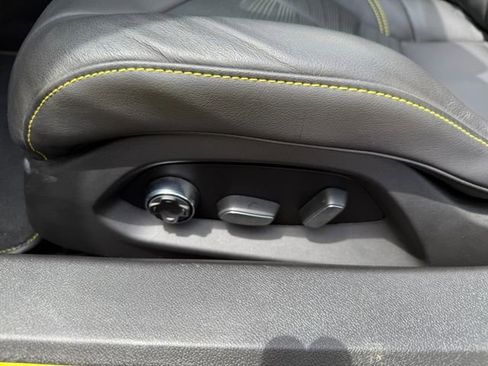 Used 2021 Chevrolet Corvette Stingray w/ Z51 Performance Package image 22