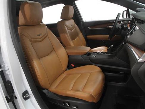 Used 2024 Cadillac XT5 Premium Luxury w/ LPO, Floor Liner Package AWD/4WD image 19
