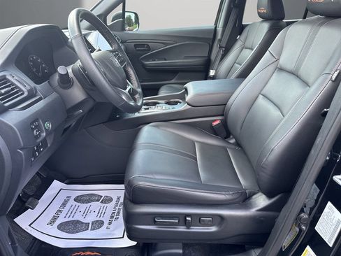 Used 2025 Honda Ridgeline TrailSport image 12