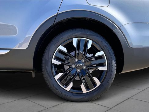 Used 2024 Kia Telluride SX FWD image 16