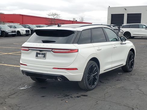 New 2026 Lincoln Corsair Premiere image 4