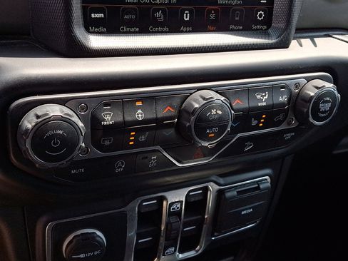 Used 2021 Jeep Wrangler Unlimited Sport AWD/4WD image 15