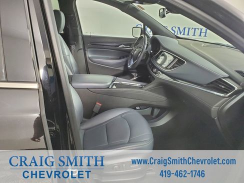 Used 2023 Buick Enclave Essence w/ Experience Buick Package AWD/4WD image 17