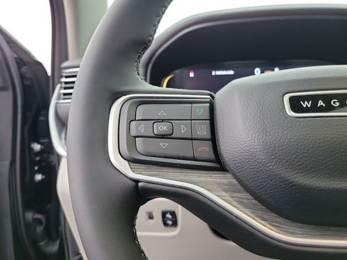 Used 2023 Jeep Wagoneer Series III w/ Premium Group I image 23