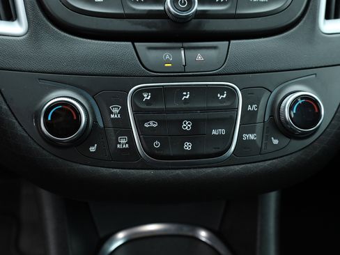 Used 2023 Chevrolet Malibu LT image 11