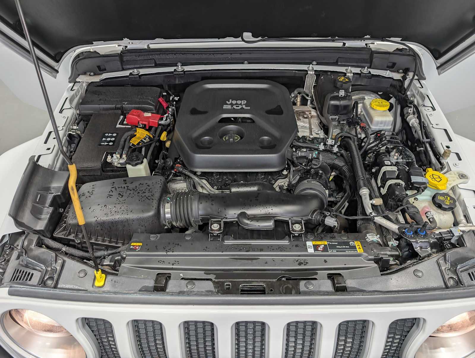 Used 2022 Jeep Wrangler Unlimited Sahara AWD/4WD image 14