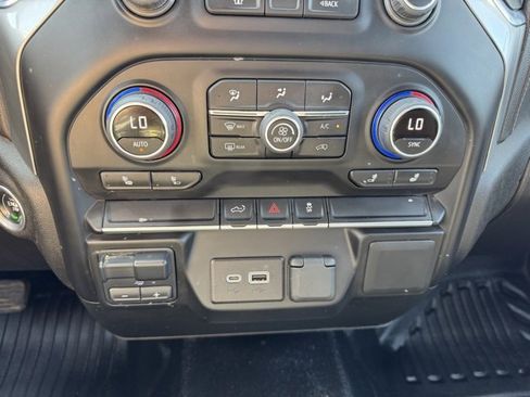 Used 2022 Chevrolet Silverado 3500 LT w/ Convenience Package image 29