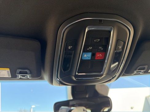 Used 2023 Jeep Grand Cherokee L Laredo image 30