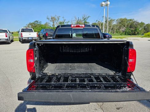 Used 2016 Chevrolet Colorado Z71 AWD/4WD image 7