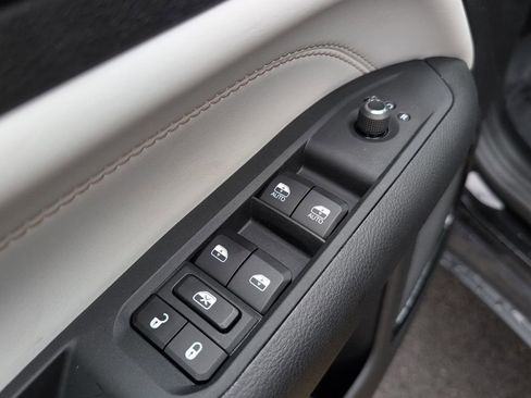 New 2026 Jeep Compass Limited image 20