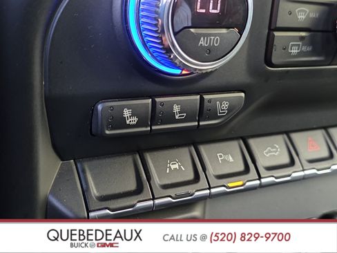 Used 2022 GMC Sierra 1500 AT4 w/ AT4 Premium Package AWD/4WD image 17