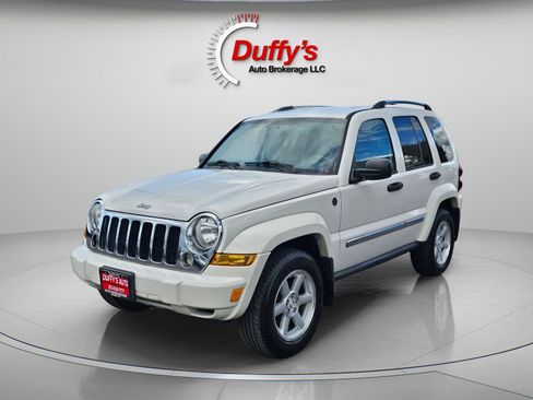 Used 2005 Jeep Liberty Limited image 12