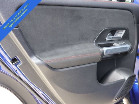 Used 2023 Mercedes-Benz GLB 250 4MATIC image 17