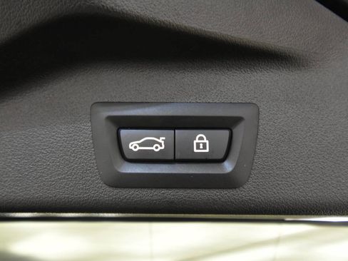 Used 2022 BMW X5 M50i w/ Executive Package image 35