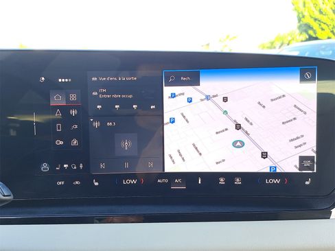 Certified 2025 Audi Q6 e-tron Premium w/ Convenience Package image 23