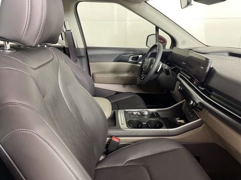 New 2026 Kia Carnival LXS image 13