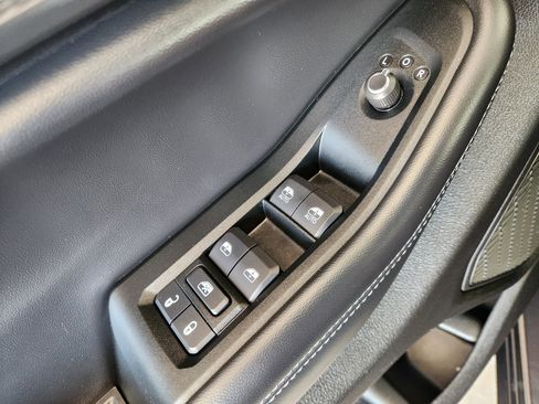 Used 2025 Jeep Grand Cherokee Laredo X image 24