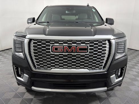 Used 2023 GMC Yukon Denali AWD/4WD image 2