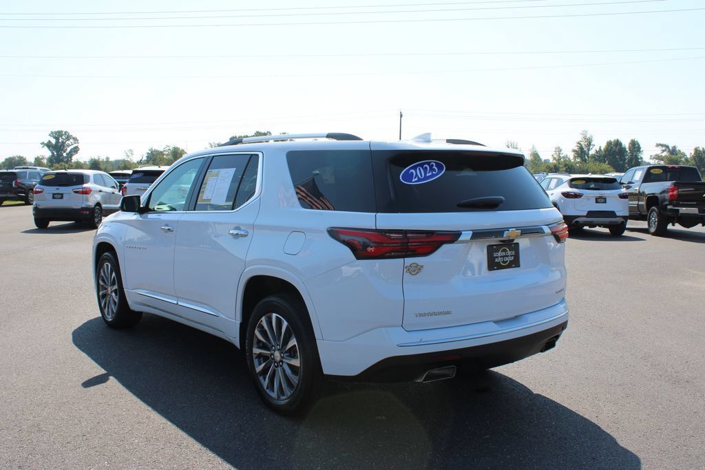 Used 2023 Chevrolet Traverse Premier FWD image 7