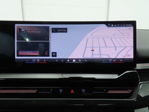 Certified 2025 BMW 530i image 15