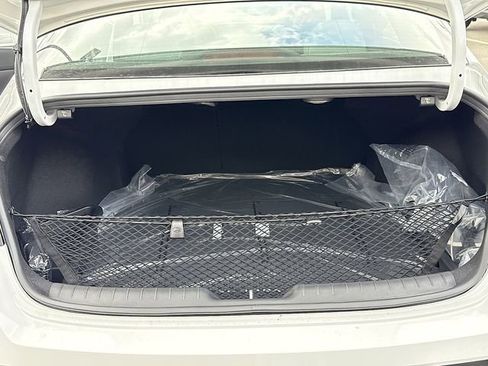 New 2025 Hyundai Elantra Limited w/ Cargo Package FWD image 21