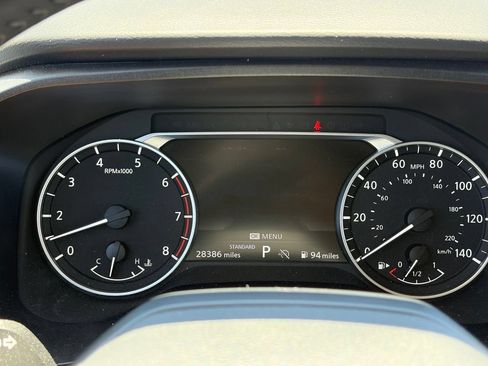 Used 2025 Nissan Rogue SV FWD image 11