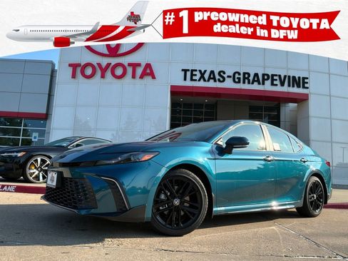 New 2026 Toyota Camry SE FWD image 1