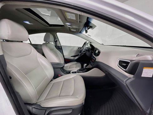Used 2017 Hyundai Ioniq Limited FWD image 29