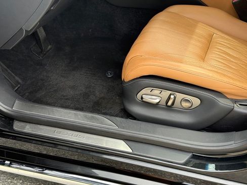 Certified 2023 Lexus LS 500 AWD w/ Interior Upgrade Package image 23