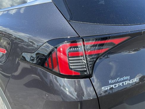 New 2026 Kia Sportage EX w/ EX Panorama Roof Package image 11