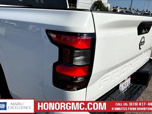 Used 2022 Nissan Frontier SV RWD image 23