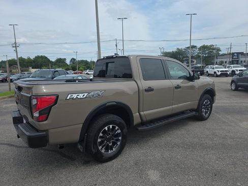 Used 2024 Nissan Titan PRO-4X w/ Pro-4x Convenience Package AWD/4WD image 5