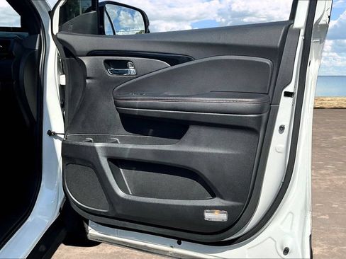 Used 2023 Honda Ridgeline Black Edition image 28
