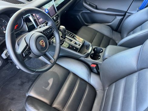 Used 2023 Porsche Macan Turbo AWD/4WD image 4