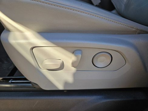 Used 2024 Chevrolet Silverado 1500 LTZ image 22