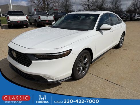 Used 2023 Honda Accord EX image 1