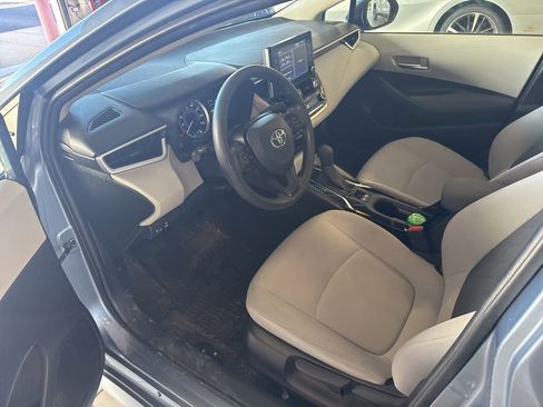 Used 2020 Toyota Corolla LE image 6