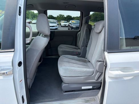Used 2012 Kia Sedona EX FWD image 12