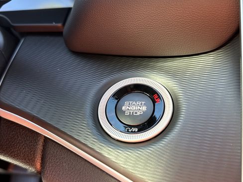 New 2025 Jeep Grand Cherokee Altitude image 36